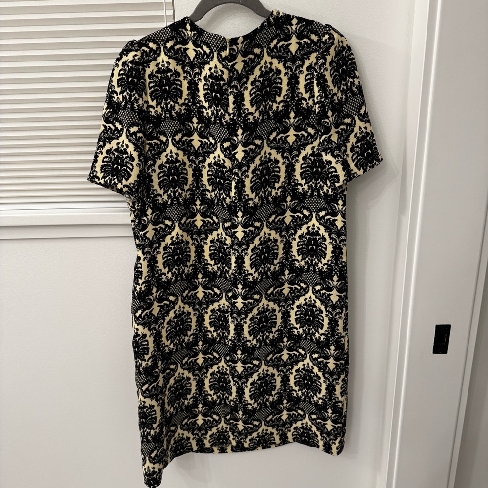 Elegant Damask Yellow and Black Dress - Picture 6 of 6